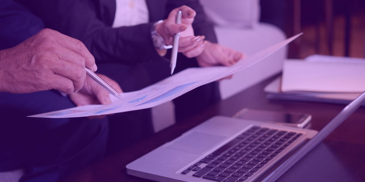 Advogado usando a IA para elaborar uma Contestação Advogado usando a IA para elaborar uma Contestação