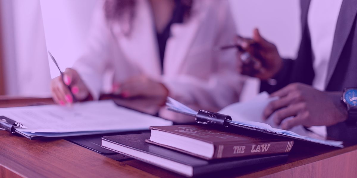 Advogados revisando Petição Inicial Advogados revisando Petição Inicial