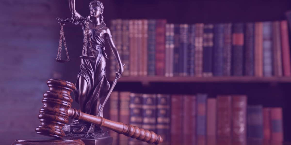 Martelo e deusa da justiça Martelo e deusa da justiça