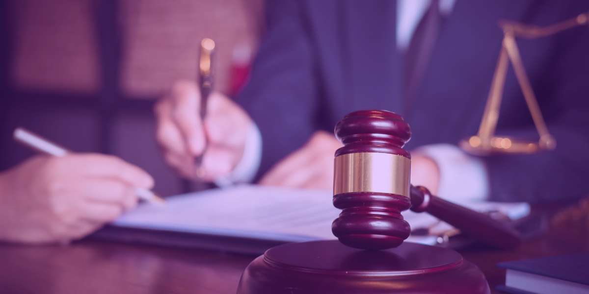 Advogados redigindo Queixa-Crime Advogados redigindo Queixa-Crime