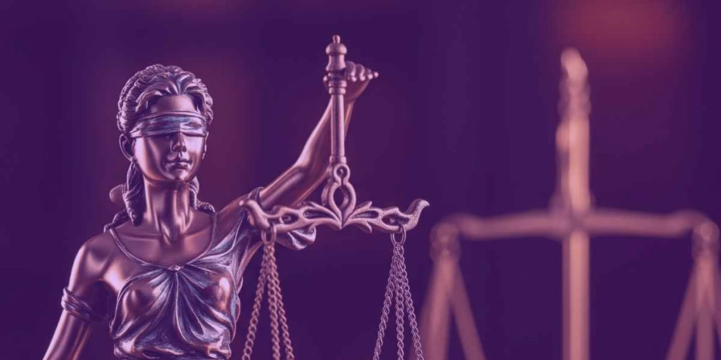 Deusa da justiça representando avanço nas justiça para inclusão de pessoas com TEA