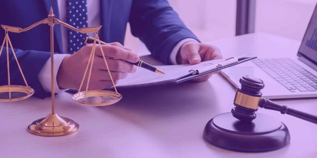 Advogado fazendo um contrato de trabalho temporário com a Jurídico AI